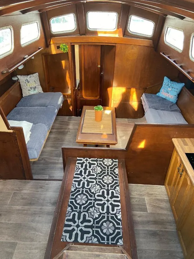 Hotel Fantastic Sailing Boat To Sleep In Barcelona 0*,